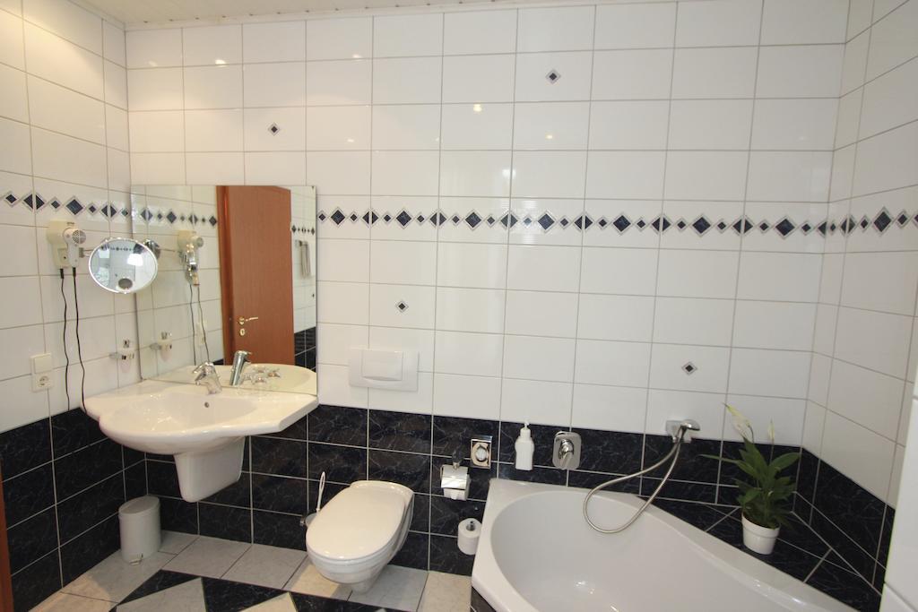Parkhotel Tillmanns Eltville am Rhein Kamer foto