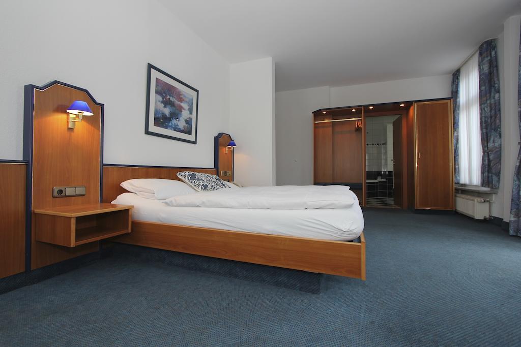 Parkhotel Tillmanns Eltville am Rhein Kamer foto