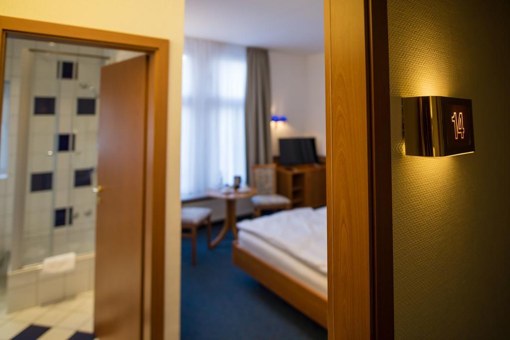 Parkhotel Tillmanns Eltville am Rhein Buitenkant foto